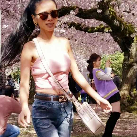 Butterfly stud earrings NWT - Picture 3 of 7